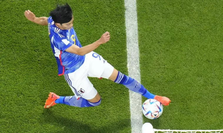 Luật Bóng Trong Cuộc Và Bóng Ngoài Cuộc Theo Quy Định FIFA Mới Nhất 2026